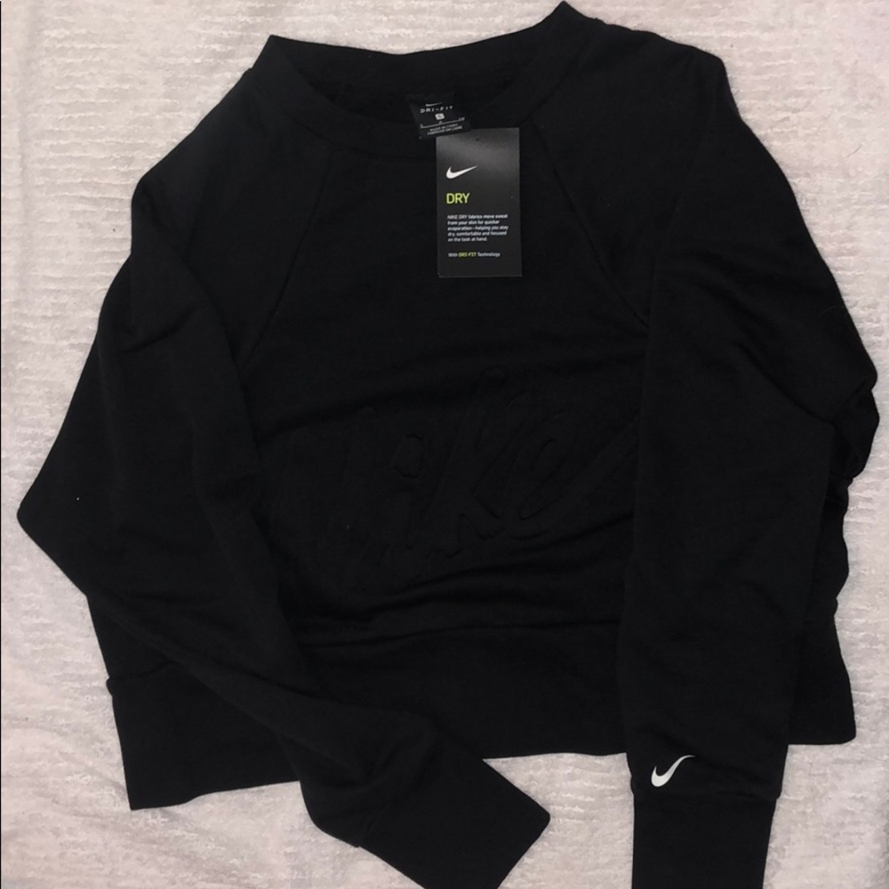 BRAND NEW NIKE SWEATSHIRT